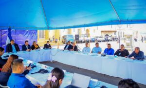 El parque central Ciudad de Santa Ana, fue la sede de reunión de Comisión de Trabajo Asamblea Legislativa, para promover polos de desarrollo