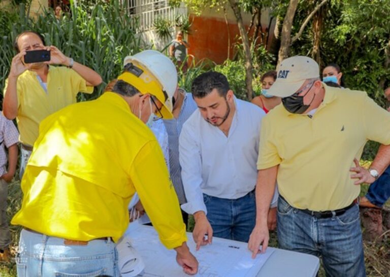 Gobierno a través del Ministerio Obras Públicas ejecuta obras de mitigación cárcava urbanización Jardines del Bulevar, Soyapango