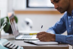 Microsoft Math Solver, la herramienta gratuita que enseña matemáticas con inteligencia artificial para resolver problemas matemáticos