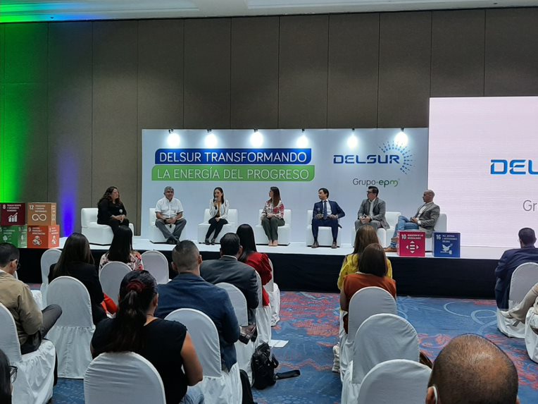Del Sur expone aporte al país de sostenibilidad en foro “Del sur Transforma la Energía del Progreso”