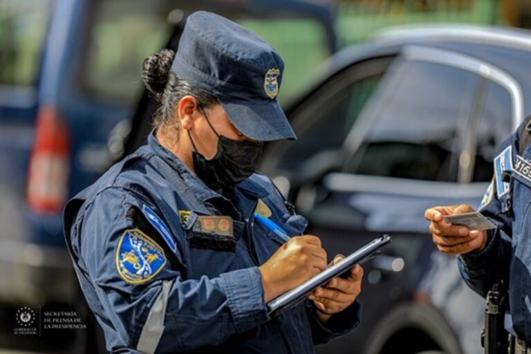 VMT redobla controles vehiculares por asueto