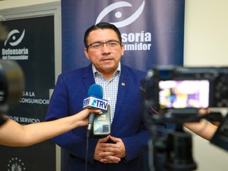 Finaliza programa defensoría en universidades
