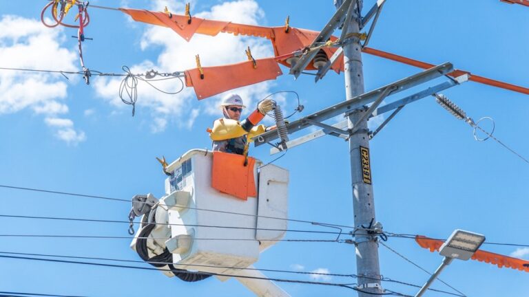 AES trabaja por la continuidad del servicio