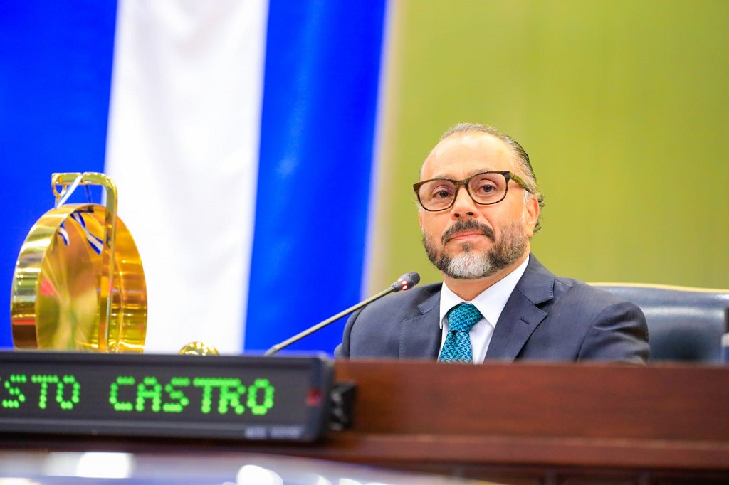 Presidente Castro: "cambiaremos sistema corrupto"