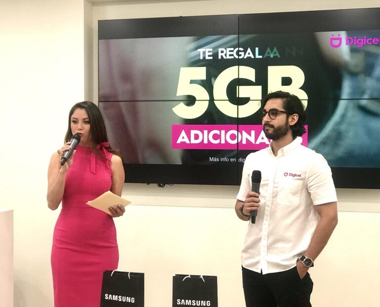 Llegó la magia de Navidad con Digicel y Samsung