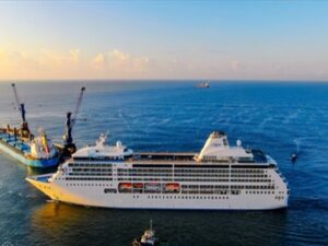 Crucero Seven Seas Mariner, atraca en Acajutla