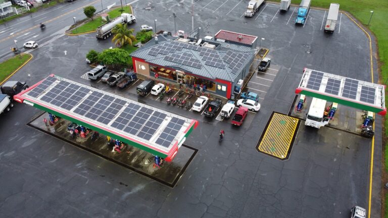 PUMA energy con energía solar Centroamérica