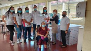Grupo Q lleva donación a hogar de ancianos