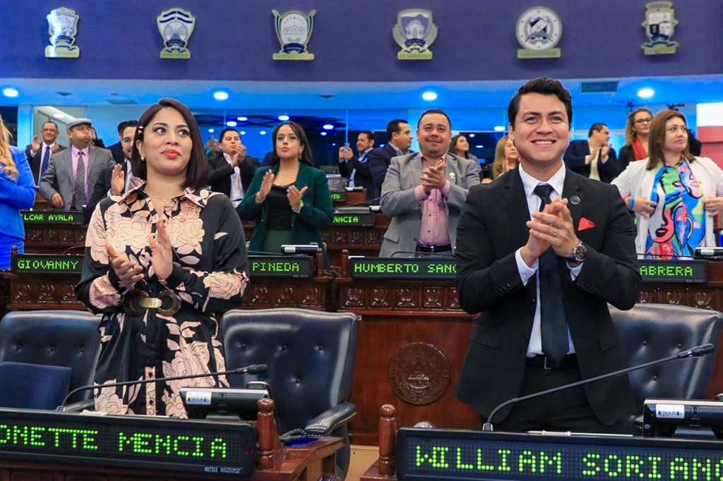 Con 67 votos los diputados de la Asamblea Legislativa, aprobaron la Ley de Presupuesto General del Estado y con esa misma cantidad de votos la Ley del Presupuestos Especiales para el Ejercicio Fiscal 2023, por un monto de 8, 902.7 millones de dólares.