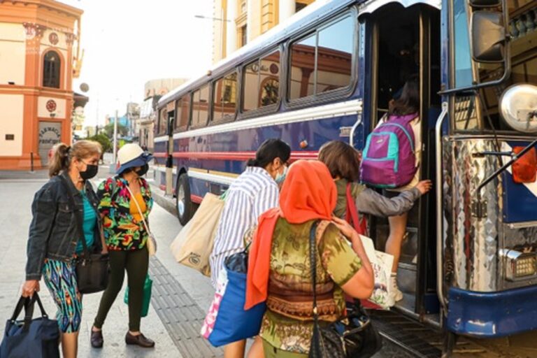 ISTU activa buses alegres a centros turísticos