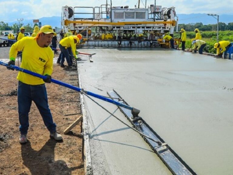 Paso a desnivel San Juan Opico 70% de avace