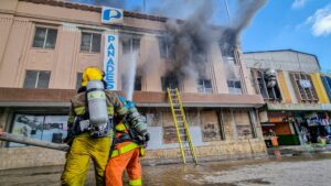 Incendio edificio Pandes San Salvador en fotos