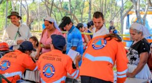 Entregan ayuda afectados sismos en Ahuachapán