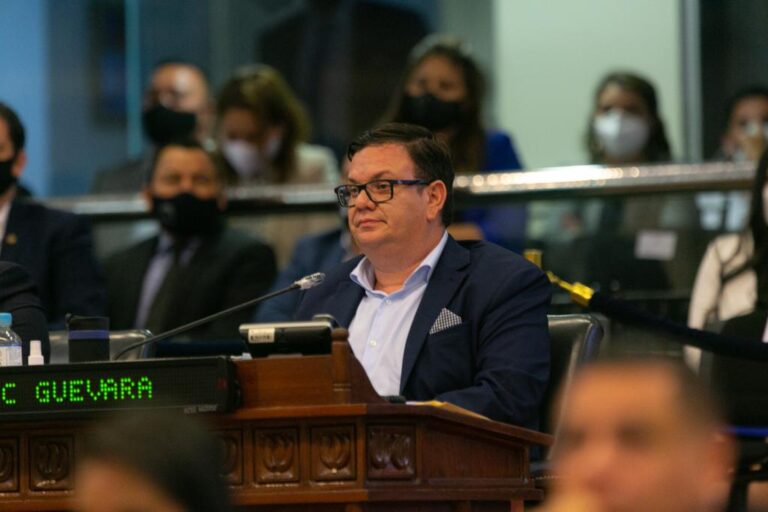 C. Guevara seguirá votando régimen excepción