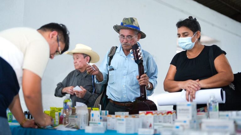La Lotería lleva brigada médica a Sensuntepeque
