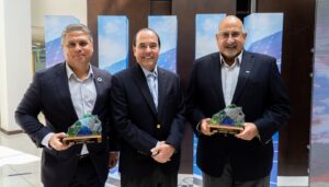 AES recibe reconocimiento de Banco Cuscatlán