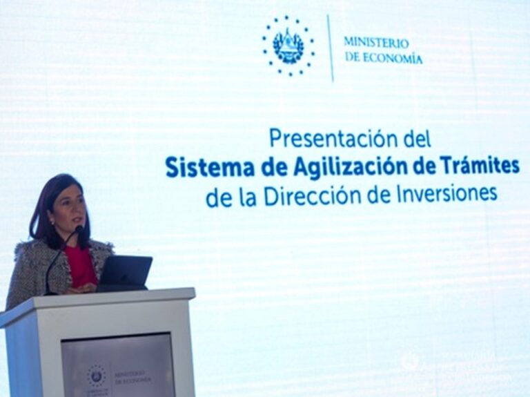 Presenta Sistema de agilización de trámites
