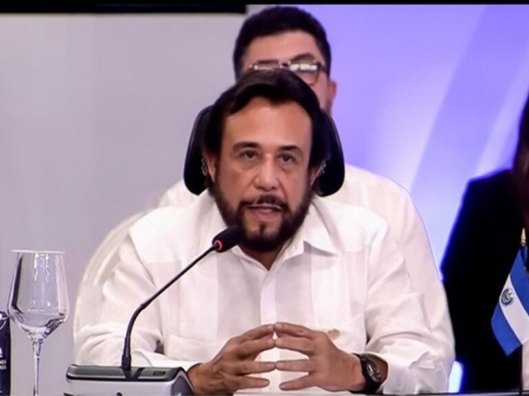F. Ulloa participa XXVIII Cumbre Iberoamericana
