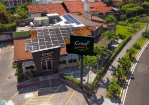 AES construye sistema solar fotovoltaicos a Kreef