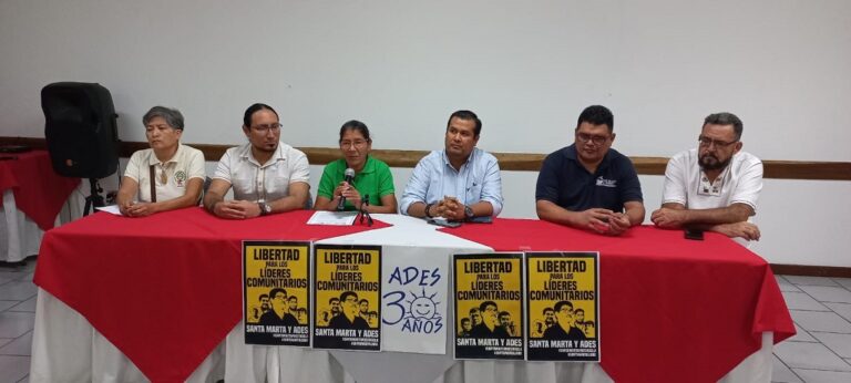 Piden liberar defensores de Santa Marta, Cabañas