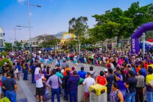 Hasta la tarde de este sábado, la alcaldía de San Salvador registra, más de 500 mil visitas al Centro Histórico de la capital.