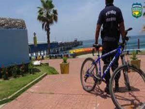 POLITUR brinda seguridad muelle La Libertad
