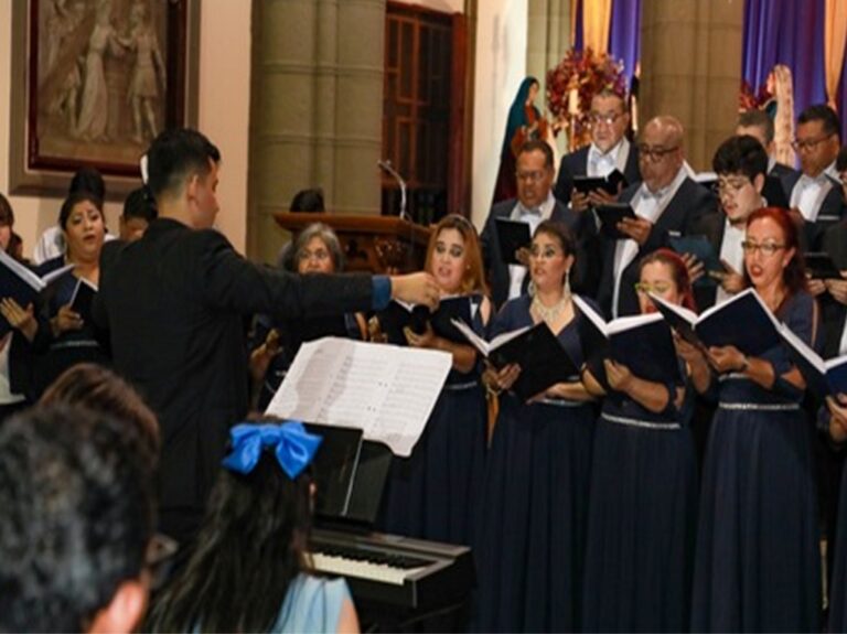 El Gobierno del Presidente Nayib Bukele, llevó a cabo la presentacin del concierto de Música Sacra en la recuperada iglesia El Calvario, en el centro capitalino, como parte de la conmemoración de Semana Santa