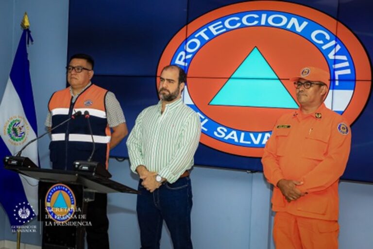 Más de 500 personas atendidas estadio Cuscatlán