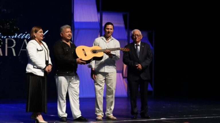 BANCOVI patrocina concierto “Las Tres Guitarras”