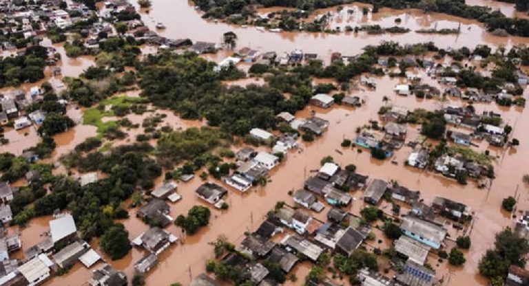 Muertos y desaparecidos deja ciclón en Brasil
