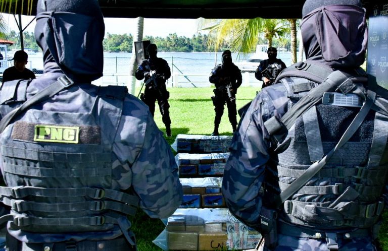 PNC y FGR incauta 429 kilos cocaína en Usulután