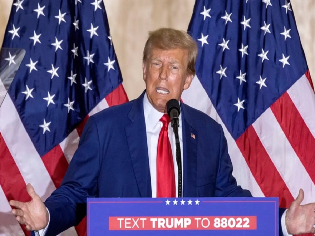 Trump busca trasladar caso penal a corte federal