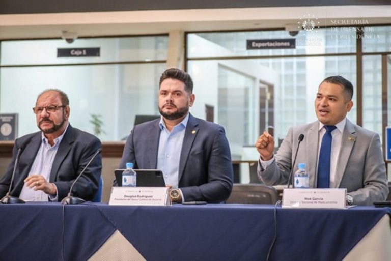 Agilizan autorizaciones electrónicas importadores farmacéuticos