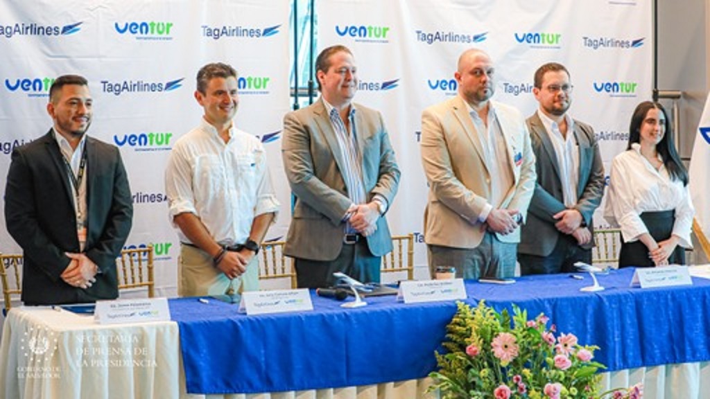 Fortalecen conectividad aérea para turismo y desarrollo económico