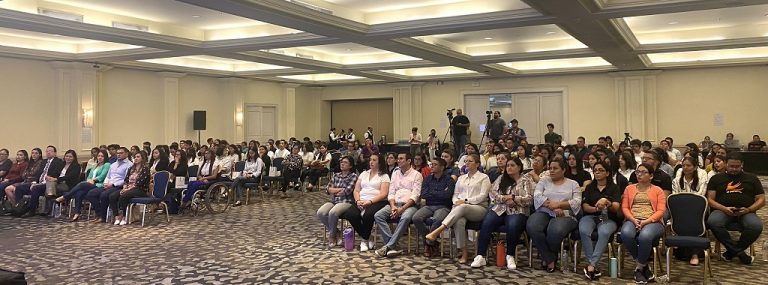 Educación financiera a jóvenes de hoy para su éxito en la adultez
