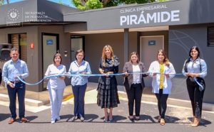 ISSS inaugura clínica empresarial instalaciones de banco privado