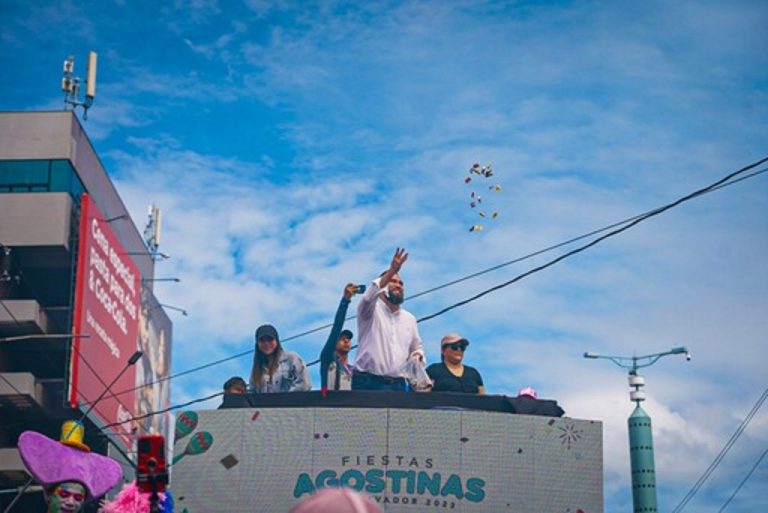 Con alborada matinal inician Fiestas Patronales de San Salvador