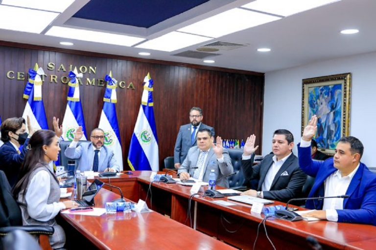 Recomiendan desaforar a diputado Erick García para iniciar juicio