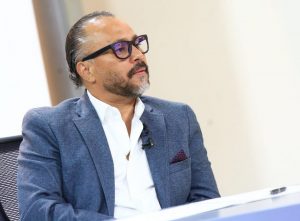 Revisión rígida de antecedentes penales empleados legislativos