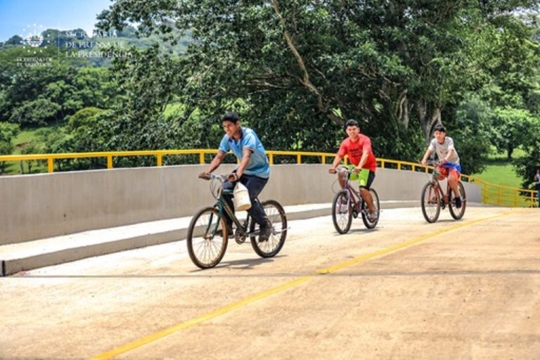 MOP entrega puente entre Santa Isabel Ishuatán y Cuisnahuat