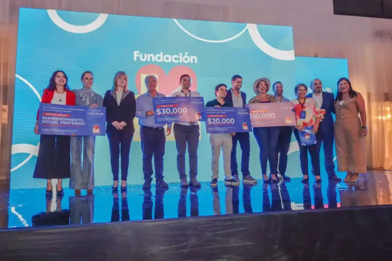 Innovadores sociales salvadoreños, reciben más de $70,000
