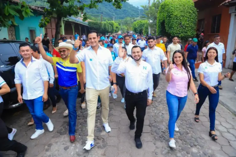 Recorren territorios para solucionar necesidades de población