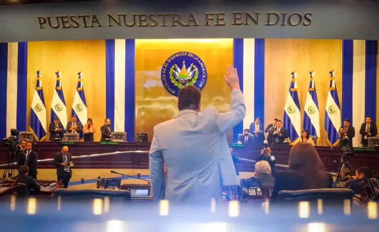 Christian Guevara: Salvadoreños a salvo, sin renta, sin pandilleros