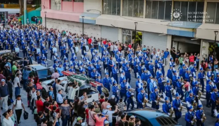 Gobierno inicia celebraciones navideñas en centro histórico