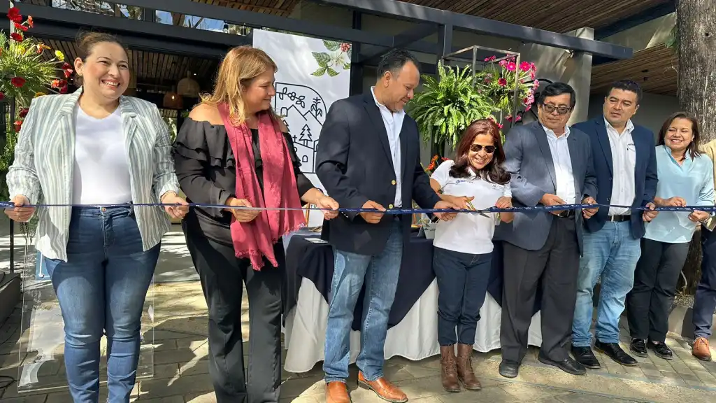 Hotel Entre Pinos inaugura restaurante Nachos’s cocina de altura