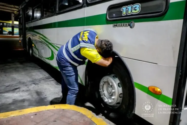 Instalan control transporte colectivo en la terminal Nuevo Amanecer