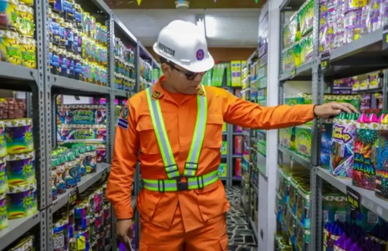 Verifican medidas de seguridad ventas de pólvora, plan fin de ño