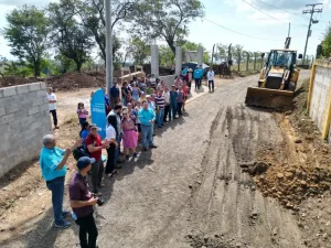 Habitantes San Pedro Puxtla beneficiado con proyecto de la DOM