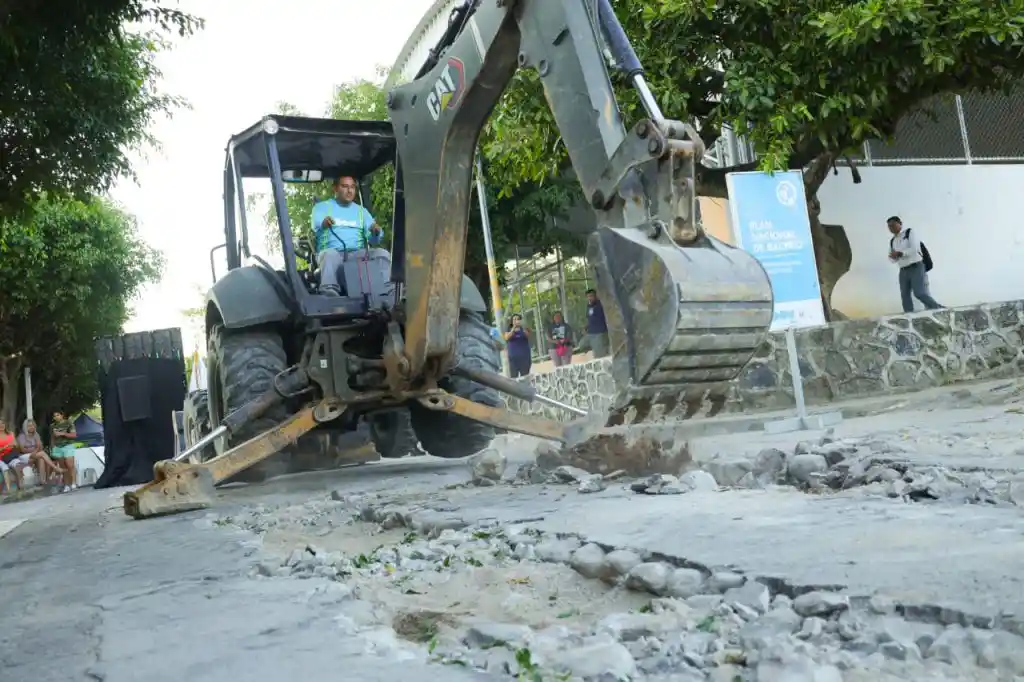 DOM renueva calles con adoquín en San Rafael, Chalatenango