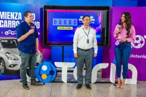 Lotería Nacional lleva a cabo el sorteo de un carro último modelo